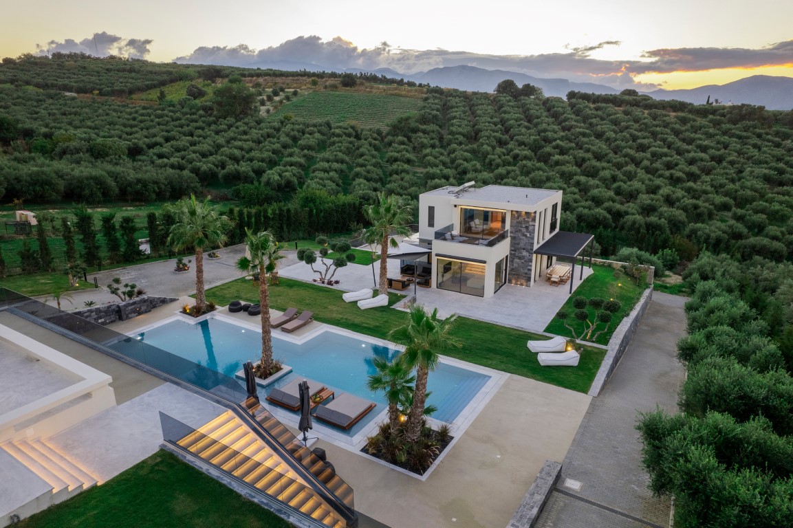 Geolivia Villas: Ο ορισμός του exclusivity στις διακοπές, με αποκλειστική επίπλωση Milanode