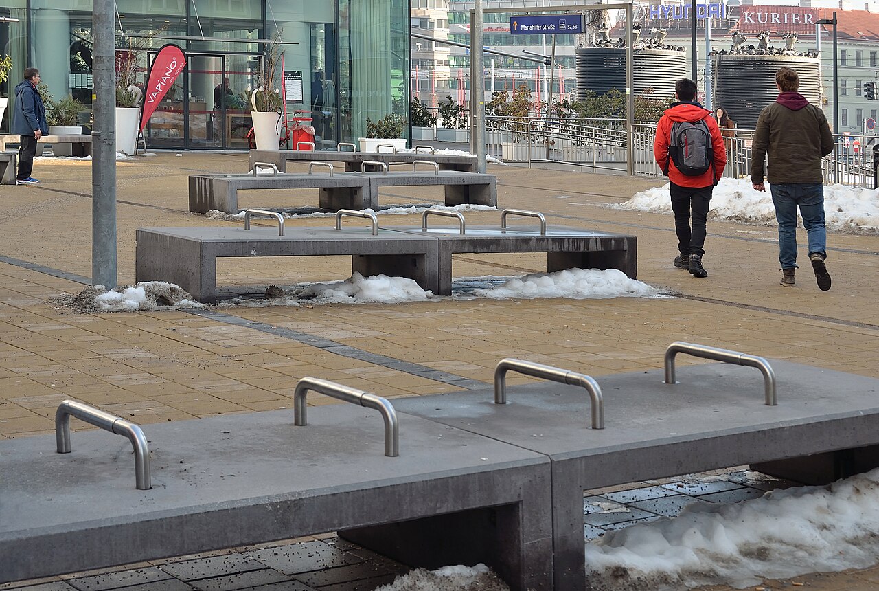 Hostile architecture & Design: Η σκοτεινή πλευρά του design