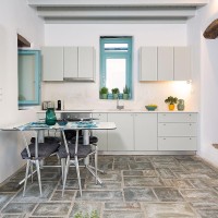 Επισκευή διώροφης κατοικίας στη Μέση Ποταμιά Νάξου