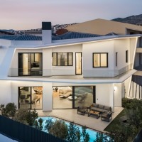 Open Heart House: Home of Air and Sky