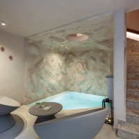48 Luxury Suites