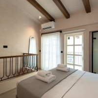 48 Luxury Suites