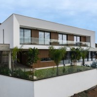 Μία Οριζόντια Κατοικία στο Τοπίο