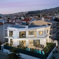 Open Heart House: Home of Air and Sky