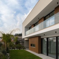 Μία Οριζόντια Κατοικία στο Τοπίο