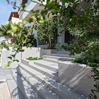 Πολυκατοικία στη Γλυφάδα