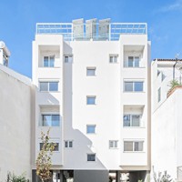 Πολυκατοικία στη Γλυφάδα