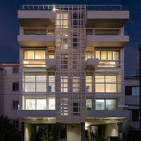 Πολυκατοικία στη Γλυφάδα